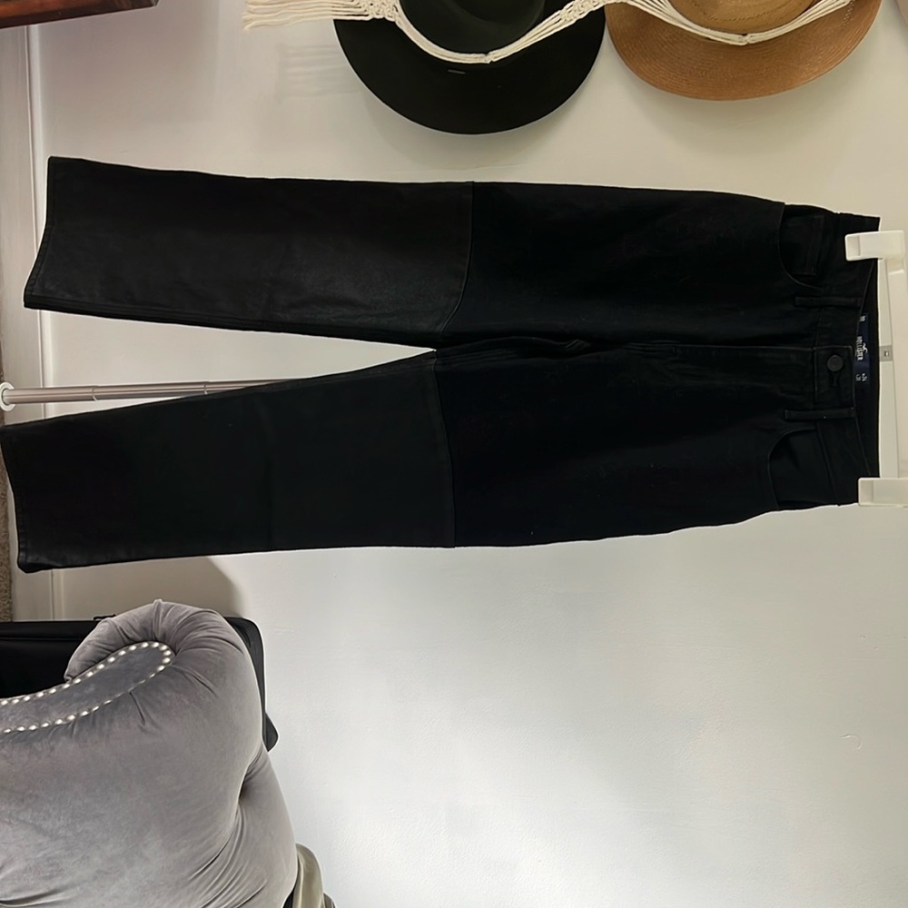 Hollister ultra high rise dad Jean black // two toned. Never worn